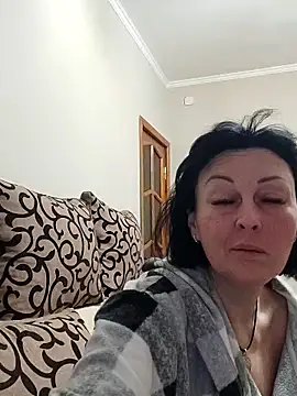 HelgaDennis online show from April 2026 11:33:01 PM