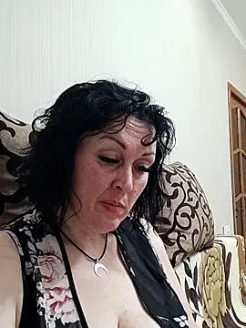 HelgaDennis online show from May 2026 06:02:02 PM