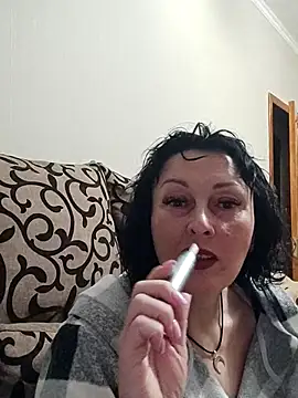 HelgaDennis online show from April 2026 06:24:01 PM