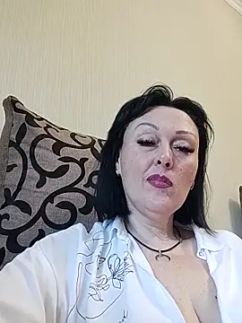 HelgaDennis online show from June 2026 05:40:01 AM