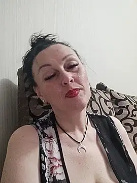 HelgaDennis online show from June 2026 06:27:01 PM