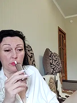 HelgaDennis online show from May 2026 02:36:01 PM