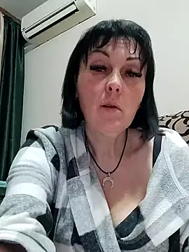HelgaDennis online show from April 2026 08:32:01 PM