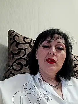 HelgaDennis online show from June 2026 05:45:02 PM