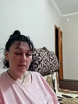HelgaDennis online show from May 2026 06:49:01 PM