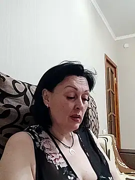 HelgaDennis online show from May 2026 06:23:01 PM