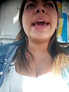 Yelii  online show from May 2026 09:41:01 PM