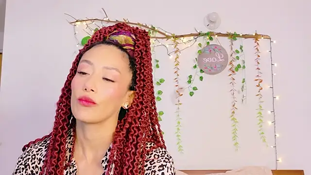 Ajua  Uva online show from April 2026 11:44:01 PM