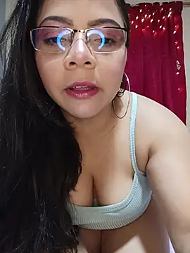 Snapshot of ROUSSE_SINCLAIR chatting on April 2026 08:04:01 PM ROUSSE SINCLAIR online show from April 2026 08:04:01 PM