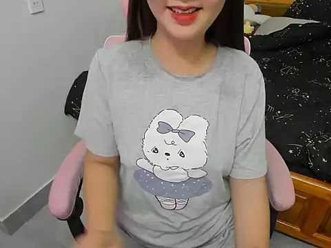 Snapshot of Chi_xinh19 chatting on May 2026 01:04:01 PM Chi xinh19 online show from May 2026 01:04:01 PM