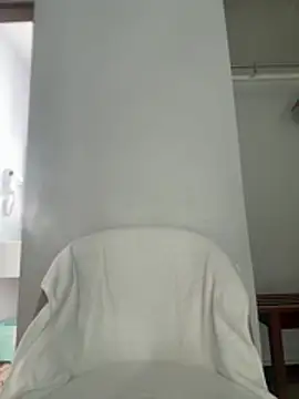 bendlikebanana   online show from June 2026 01:49:01 PM