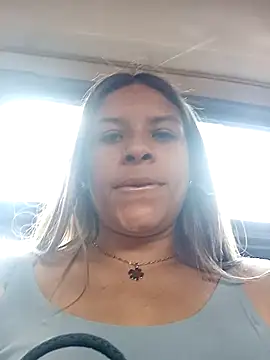 alanna6950 online show from May 2026 04:22:02 PM