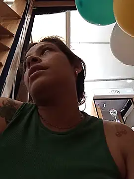alanna6950 online show from May 2026 07:45:02 PM