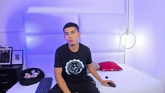 your d0ll1 online show from April 2026 12:53:01 PM