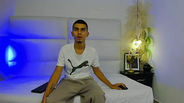 your d0ll1 online show from April 2026 12:36:01 PM