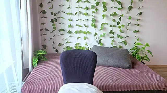 MonikFoxi online show from May 2026 04:19:02 AM