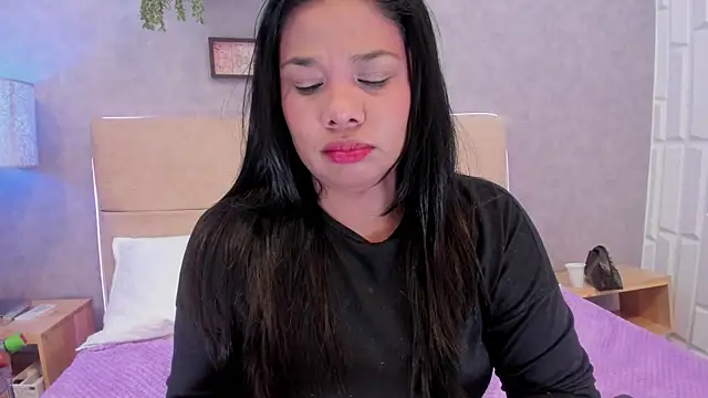 Cloee evans online show from April 2026 11:47:01 AM