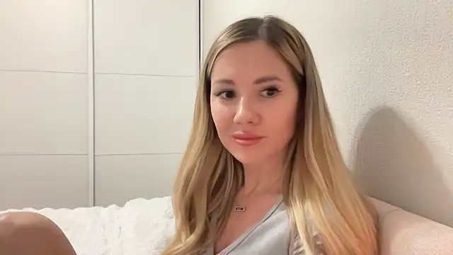 NensySafrons online show from March 2026 04:40:01 PM