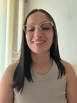 Silvia G online show from April 2026 02:11:01 PM