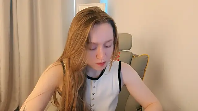 mowalova online show from July 2026 05:08:01 AM