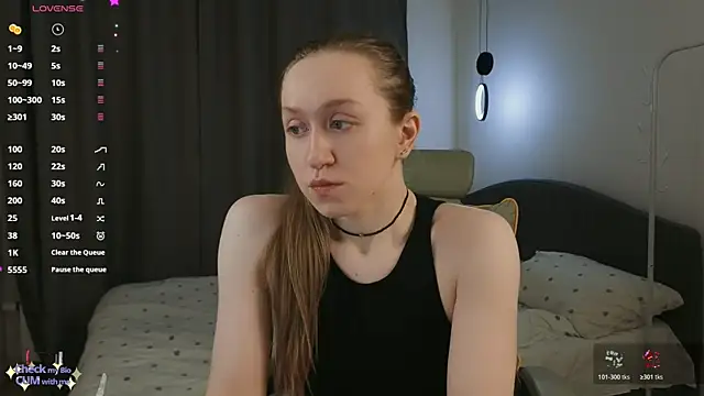 mowalova online show from May 2026 09:40:02 PM