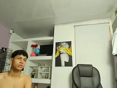 Nico Viper  online show from March 2026 07:48:02 PM