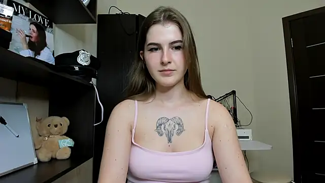 Snapshot of OhMyAlice chatting on June 2026 07:03:01 PM OhMyAlice online show from June 2026 07:03:01 PM