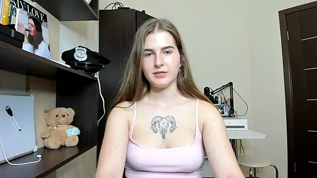 Snapshot of OhMyAlice chatting on June 2026 07:08:01 PM OhMyAlice online show from June 2026 07:08:01 PM
