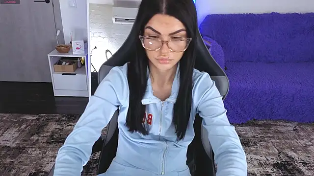 AnacondaOnn online show from April 2026 05:42:02 AM
