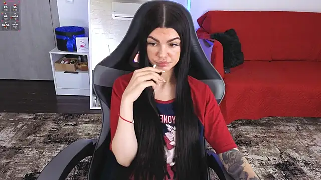 AnacondaOnn online show from May 2026 04:43:01 AM