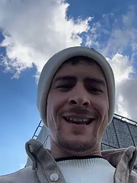 globalfucker34 online show from April 2026 02:01:05 PM