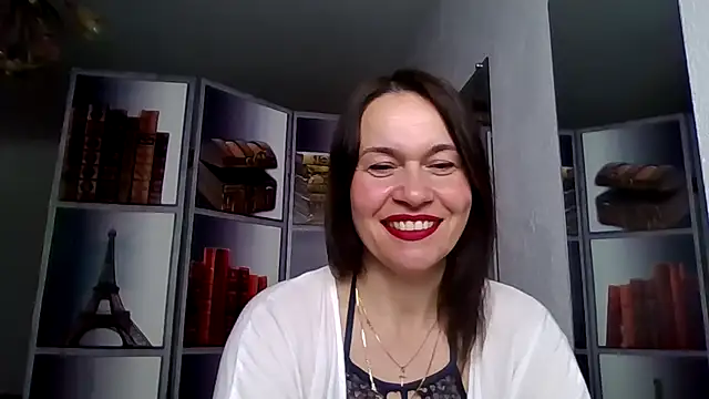 Selena Moo online show from April 2026 08:32:01 AM