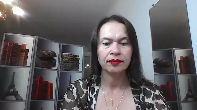 Snapshot of Selena_Moo chatting on July 2026 08:27:01 AM Selena Moo online show from July 2026 08:27:01 AM