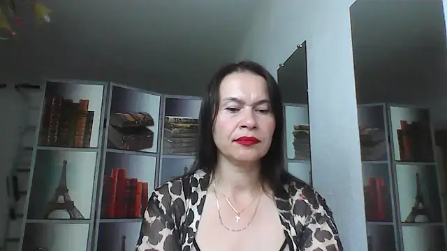 Snapshot of Selena_Moo chatting on July 2026 07:48:02 AM Selena Moo online show from July 2026 07:48:02 AM