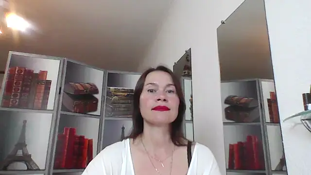 Snapshot of Selena_Moo chatting on May 2026 08:55:02 AM Selena Moo online show from May 2026 08:55:02 AM