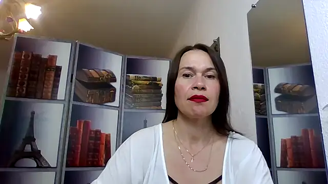 Selena Moo online show from May 2026 08:18:02 AM