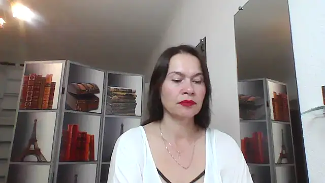 Snapshot of Selena_Moo chatting on June 2026 10:16:02 AM Selena Moo online show from June 2026 10:16:02 AM