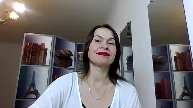Selena Moo online show from May 2026 09:47:01 AM