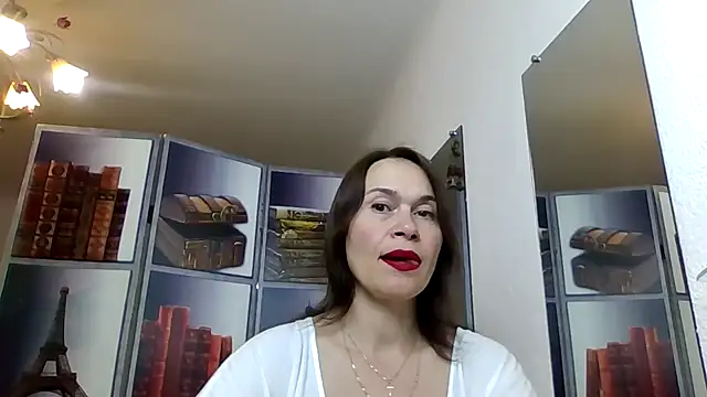 Snapshot of Selena_Moo chatting on May 2026 12:53:02 PM Selena Moo online show from May 2026 12:53:02 PM