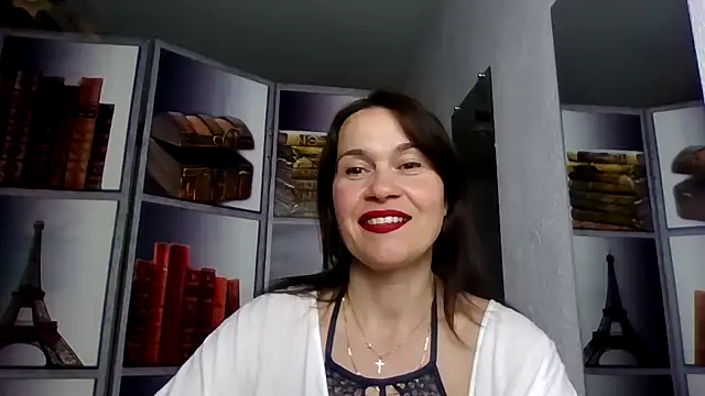 Selena Moo online show from April 2026 02:12:02 PM