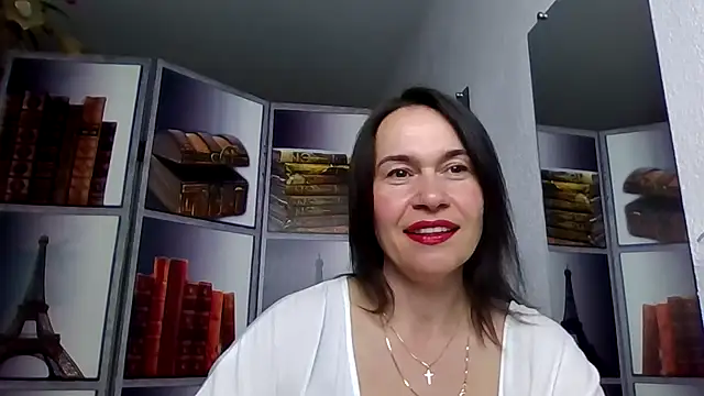 Selena Moo online show from April 2026 10:17:02 AM