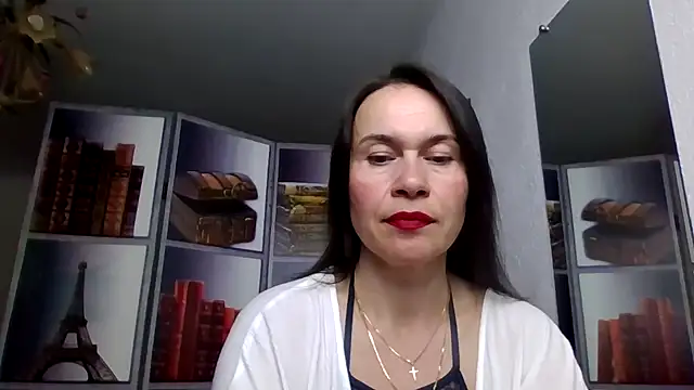Selena Moo online show from April 2026 11:44:02 AM