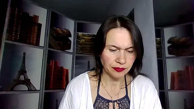 Snapshot of Selena_Moo chatting on March 2026 10:43:01 PM Selena Moo online show from March 2026 10:43:01 PM