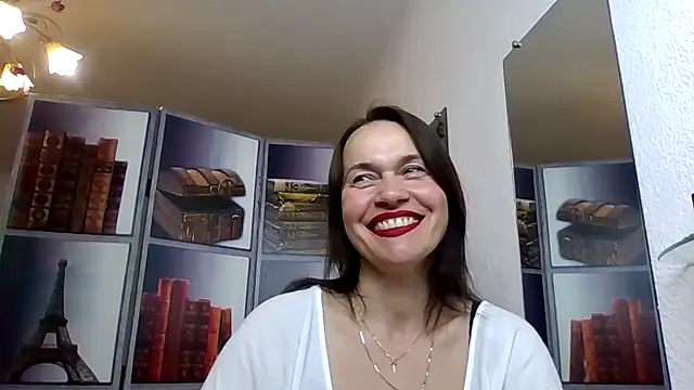 Snapshot of Selena_Moo chatting on May 2026 09:01:01 AM Selena Moo online show from May 2026 09:01:01 AM