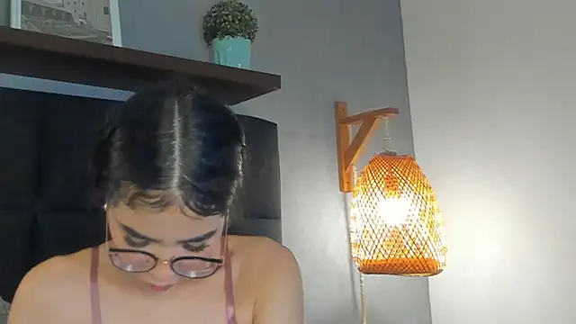 sofi alix online show from April 2026 07:52:01 PM