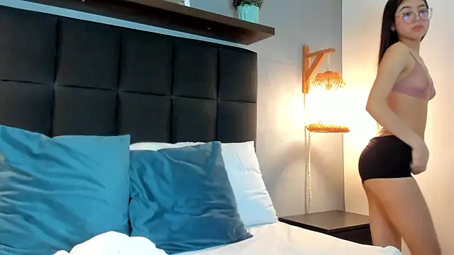 sofi alix online show from April 2026 08:10:02 PM