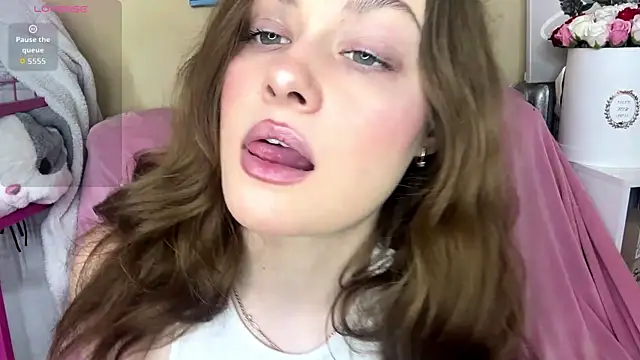 AvroraDisney online show from April 2026 05:27:02 PM