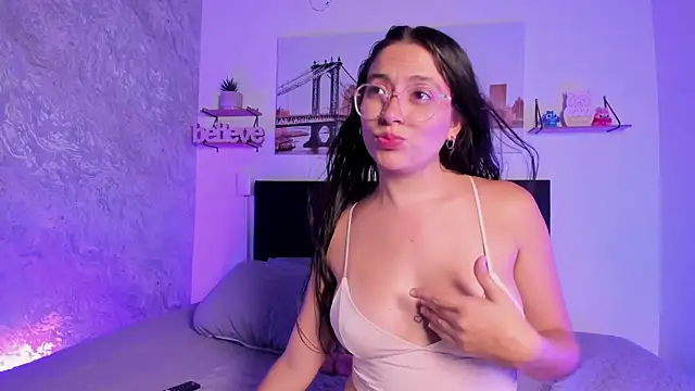 SofiaLujan  online show from April 2026 11:20:02 PM
