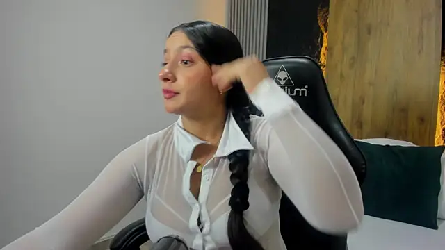 Snapshot of kira_relish chatting on April 2026 11:22:02 AM kira relish online show from April 2026 11:22:02 AM