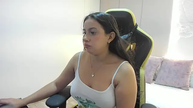 Snapshot of kira_relish chatting on April 2026 11:03:02 AM kira relish online show from April 2026 11:03:02 AM